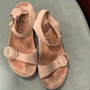 Birkenstock Papillo Nubuc leather Sandler in tan.